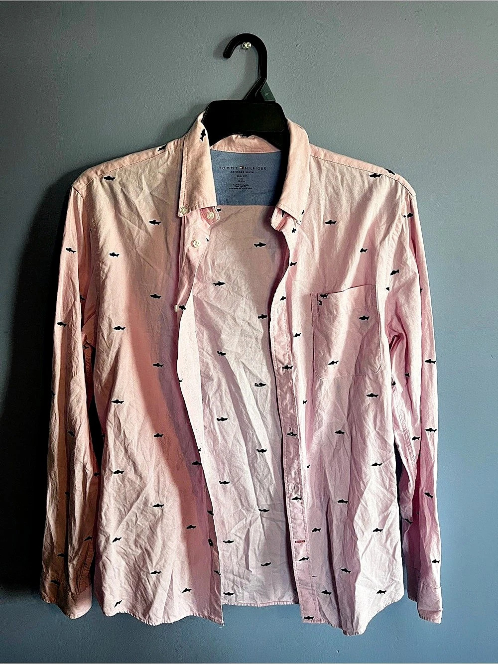 Tommy Hilfiger Comfort Wash Shark Print Slim Fit Button-Down Shirt Pink & Black